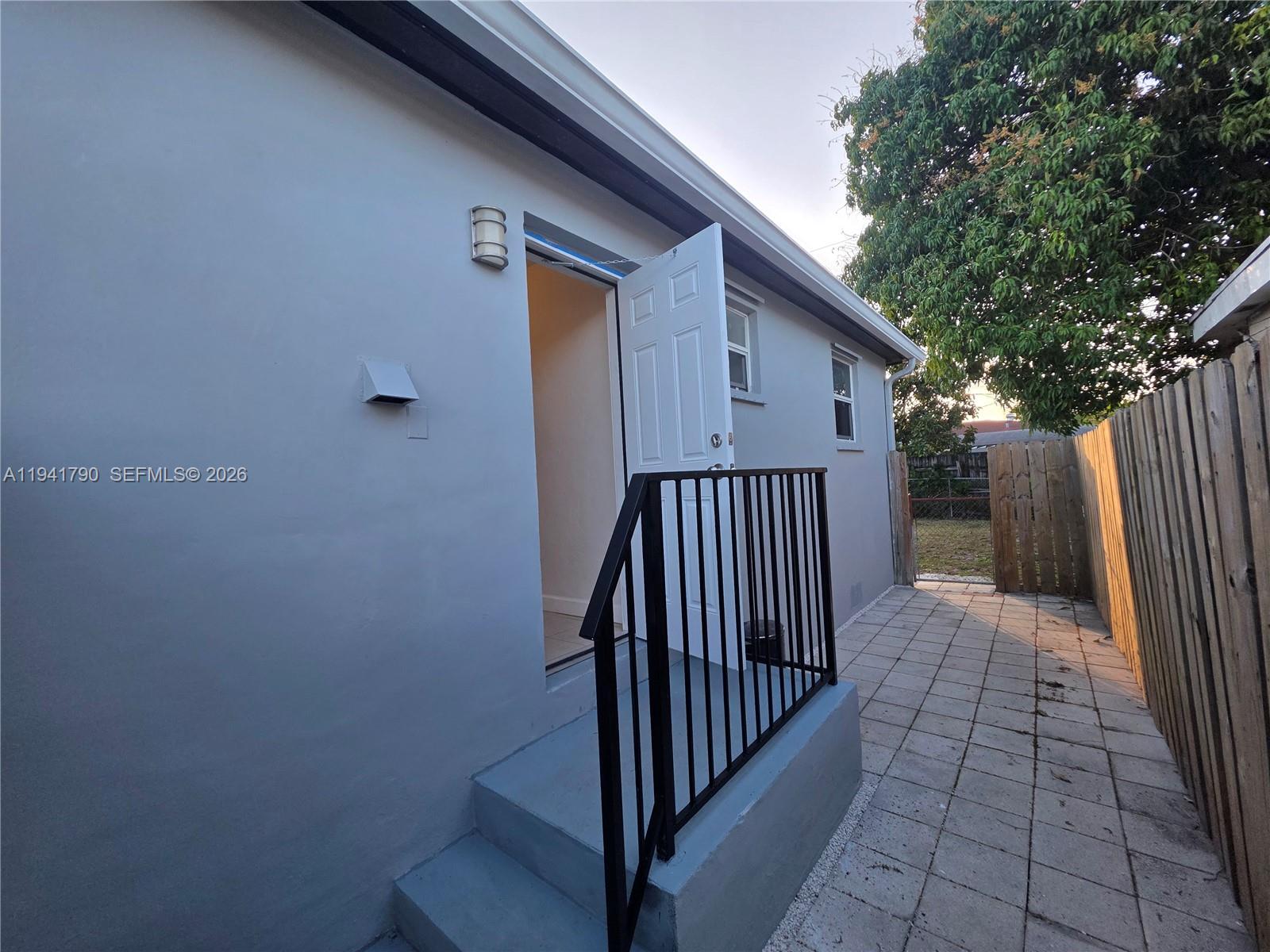 INGLESIDE PARK - Residential