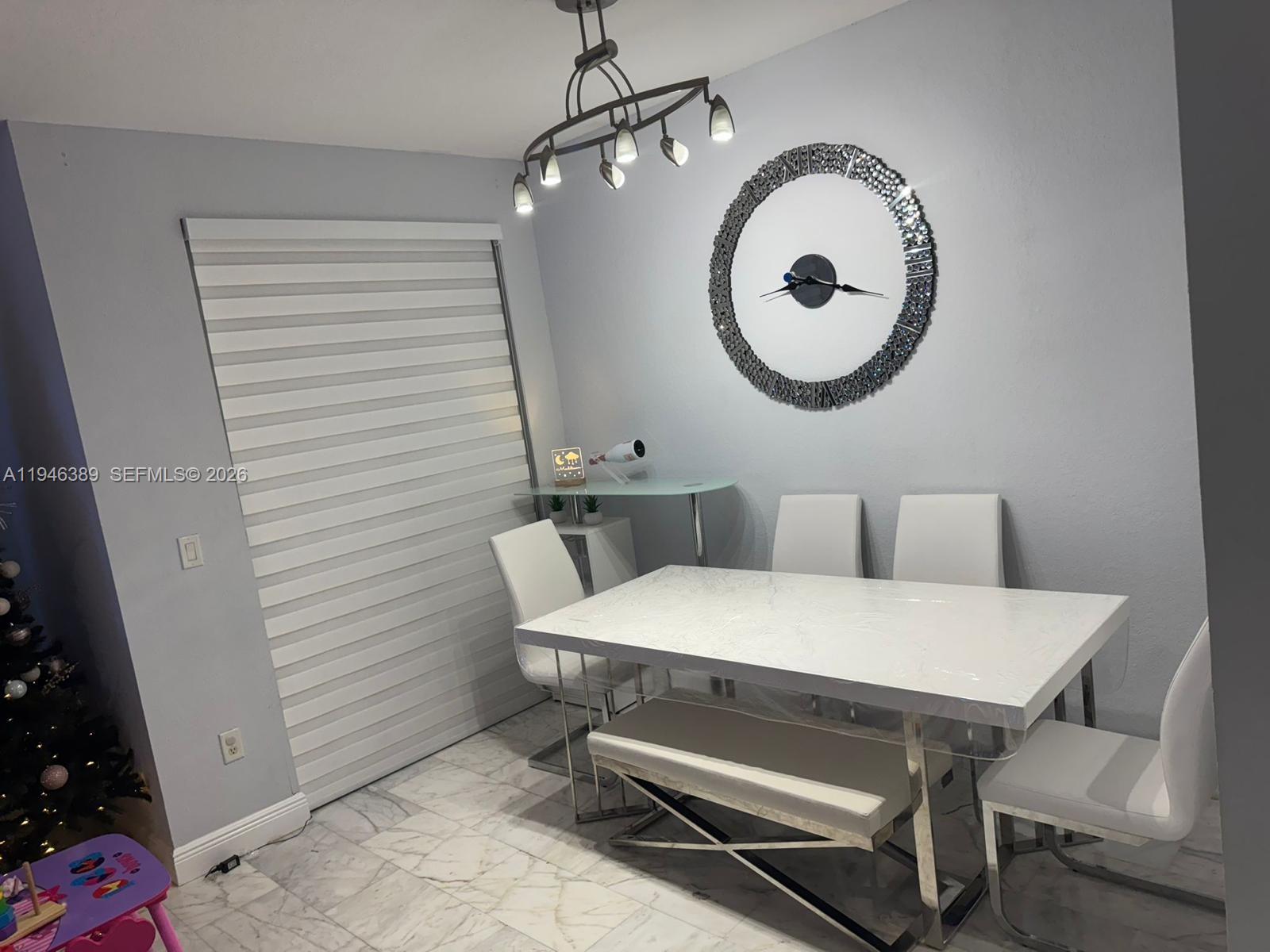 COURTYARDS THREE CONDO - Residential