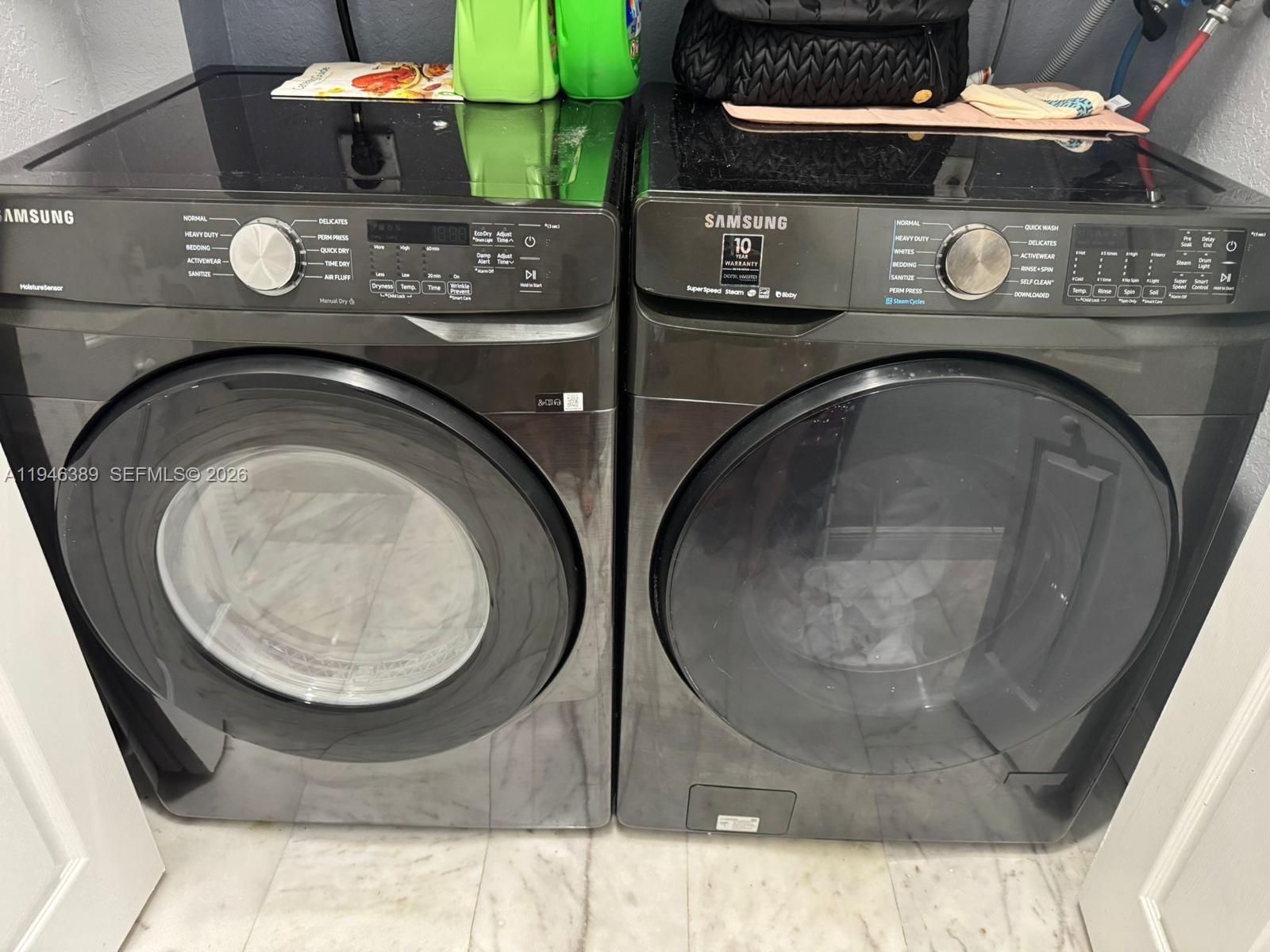 COURTYARDS THREE CONDO - Residential