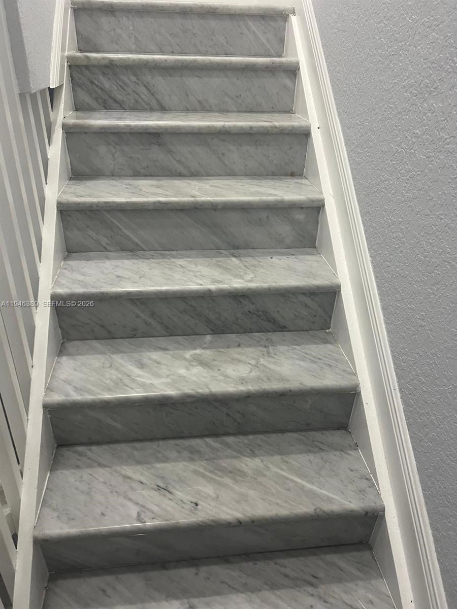 COURTYARDS THREE CONDO - Residential