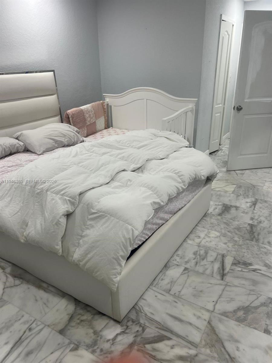 COURTYARDS THREE CONDO - Residential