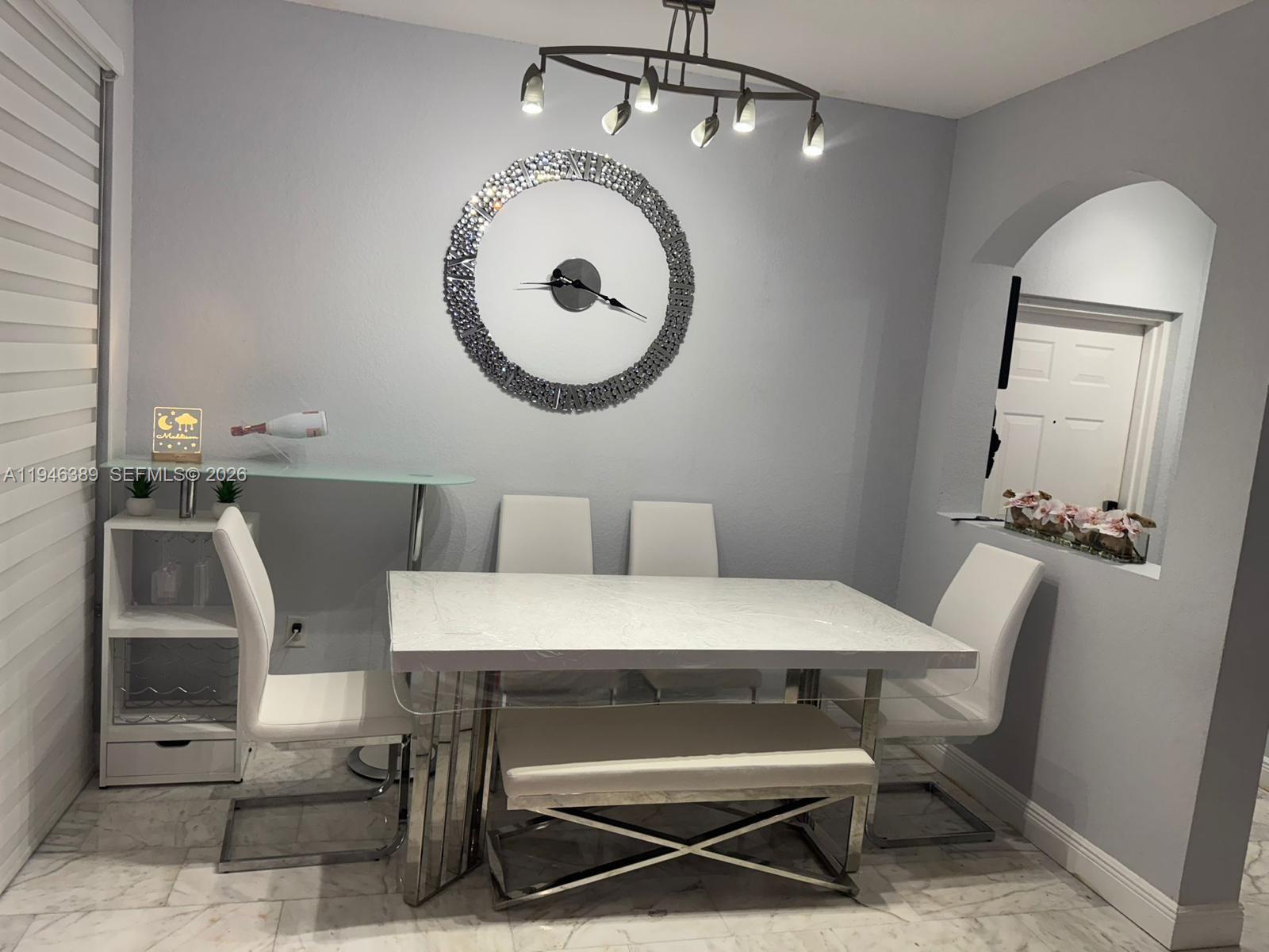 COURTYARDS THREE CONDO - Residential