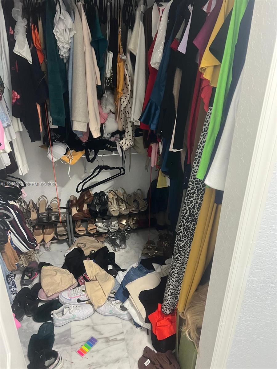 COURTYARDS THREE CONDO - Residential