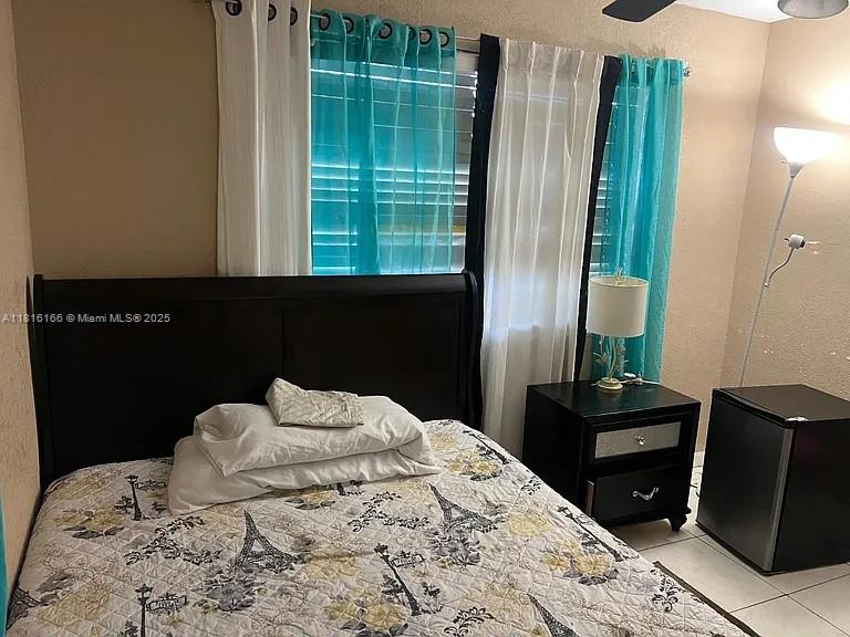 Rental Property at 518 Nw 179th St, Miami Gardens, Broward County, Florida - Bedrooms: 2 
Bathrooms: 2  - $900 MO.