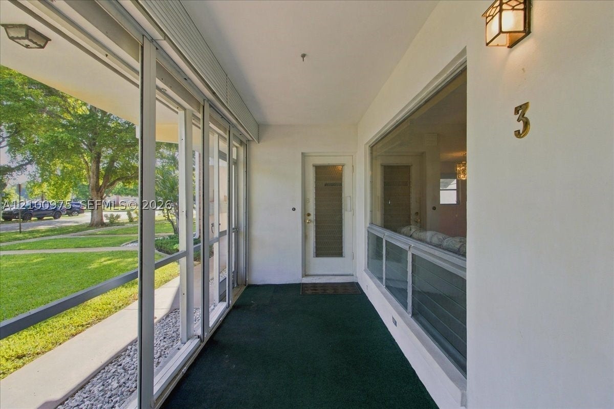 View photos, virtual tours, details... 500 S Luna Ct 3