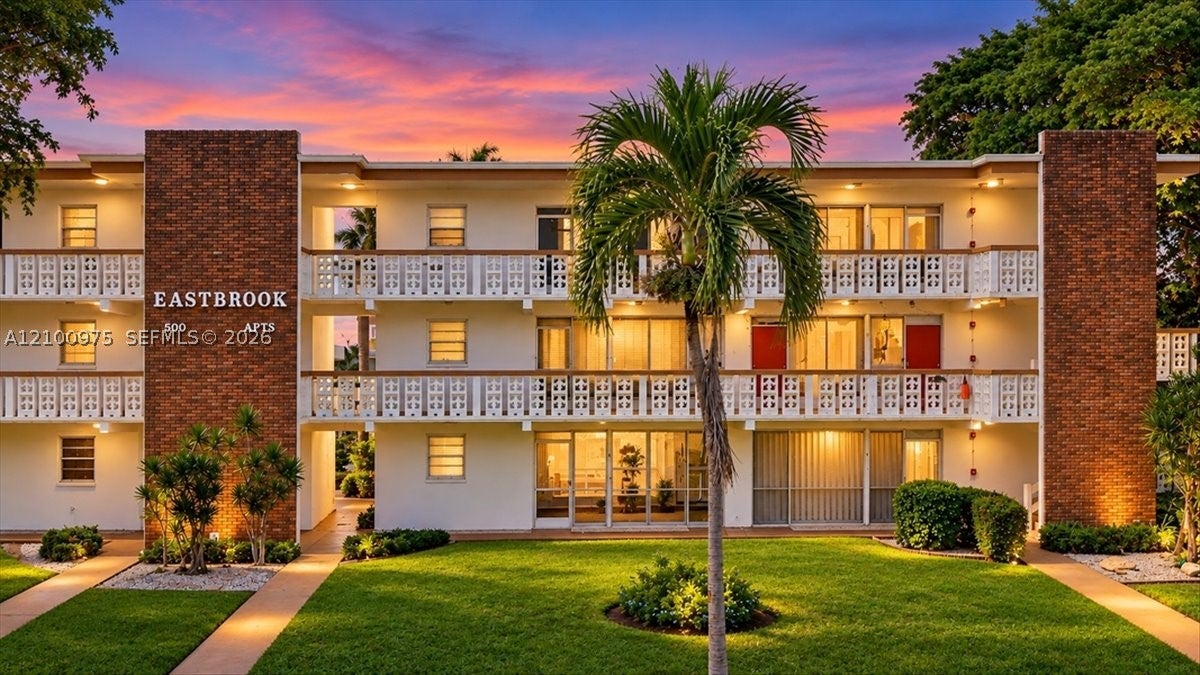 500 S Luna Ct