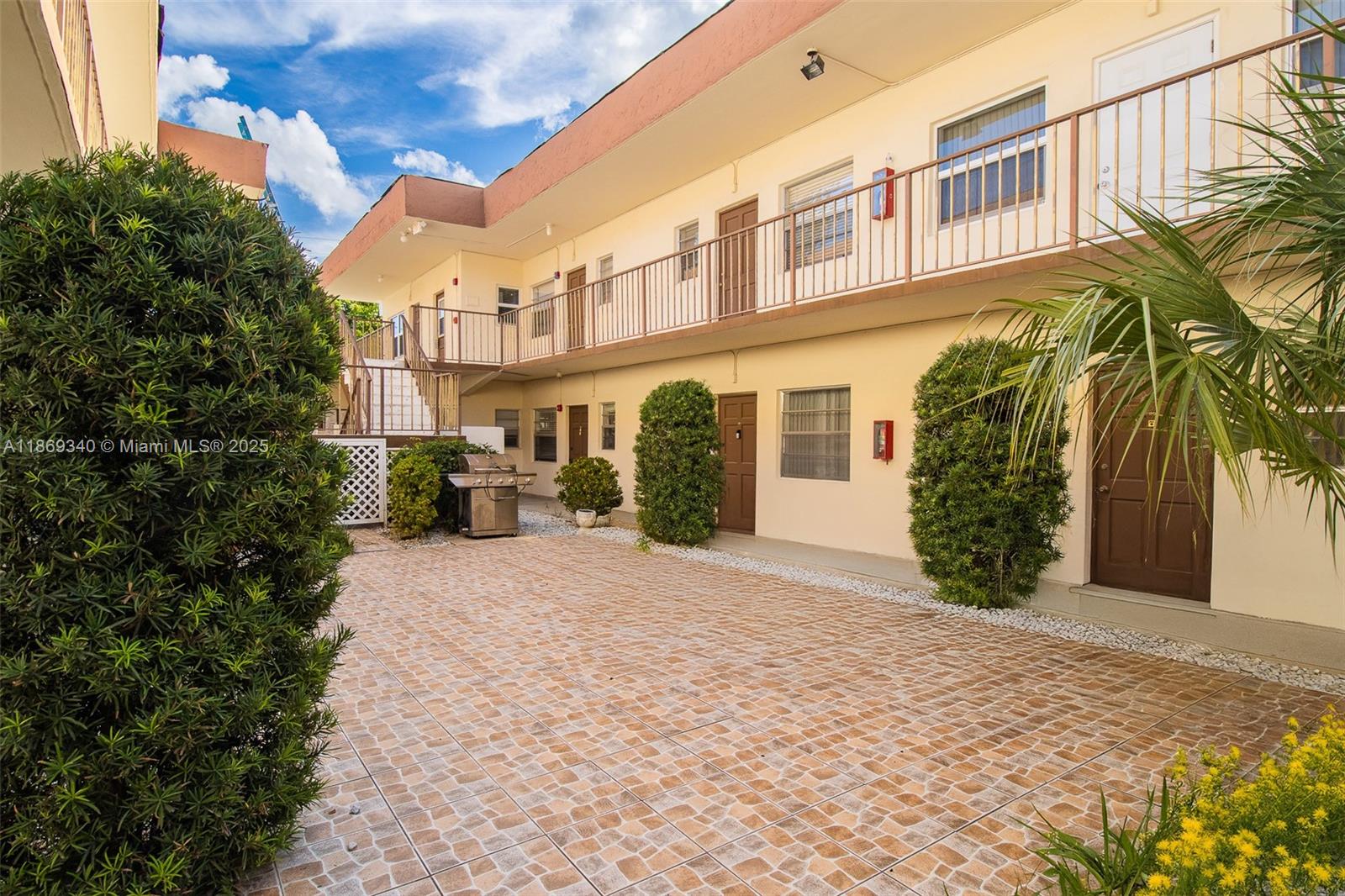 STAR PARADISE CONDO - Residential