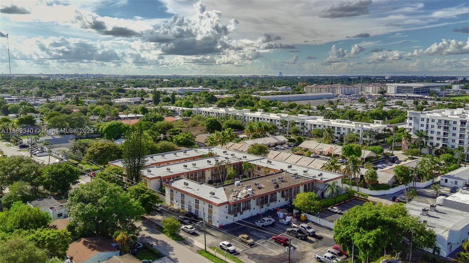 STAR PARADISE CONDO - Residential