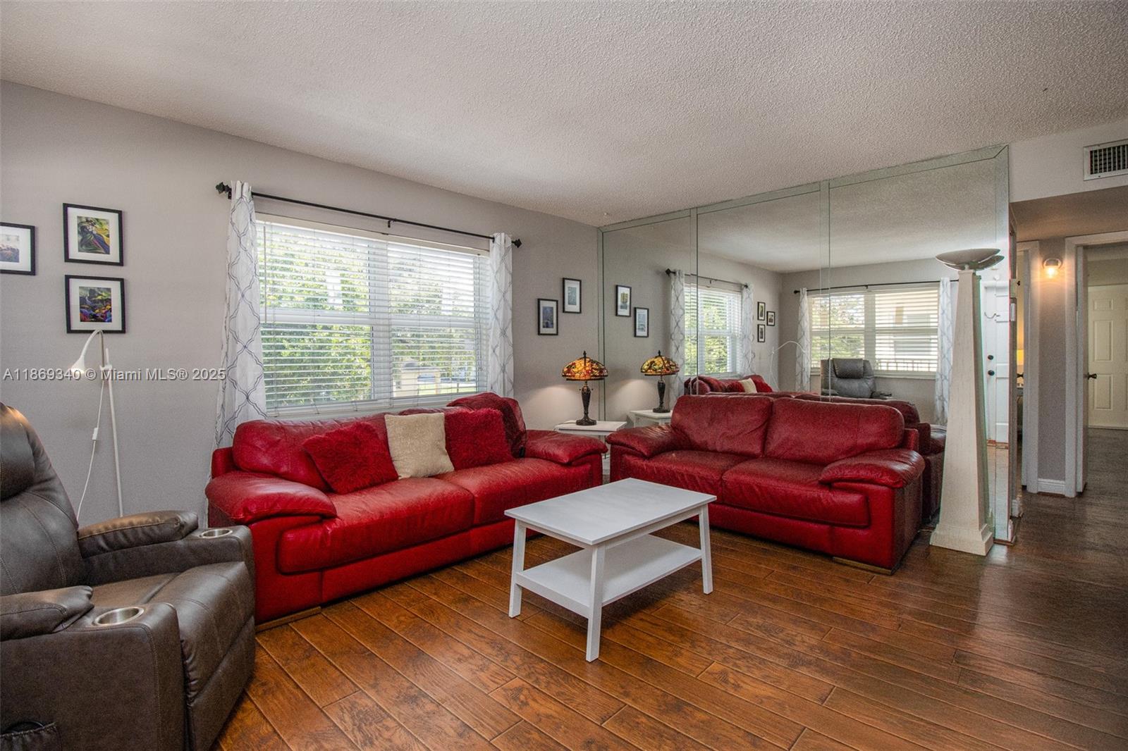 STAR PARADISE CONDO - Residential