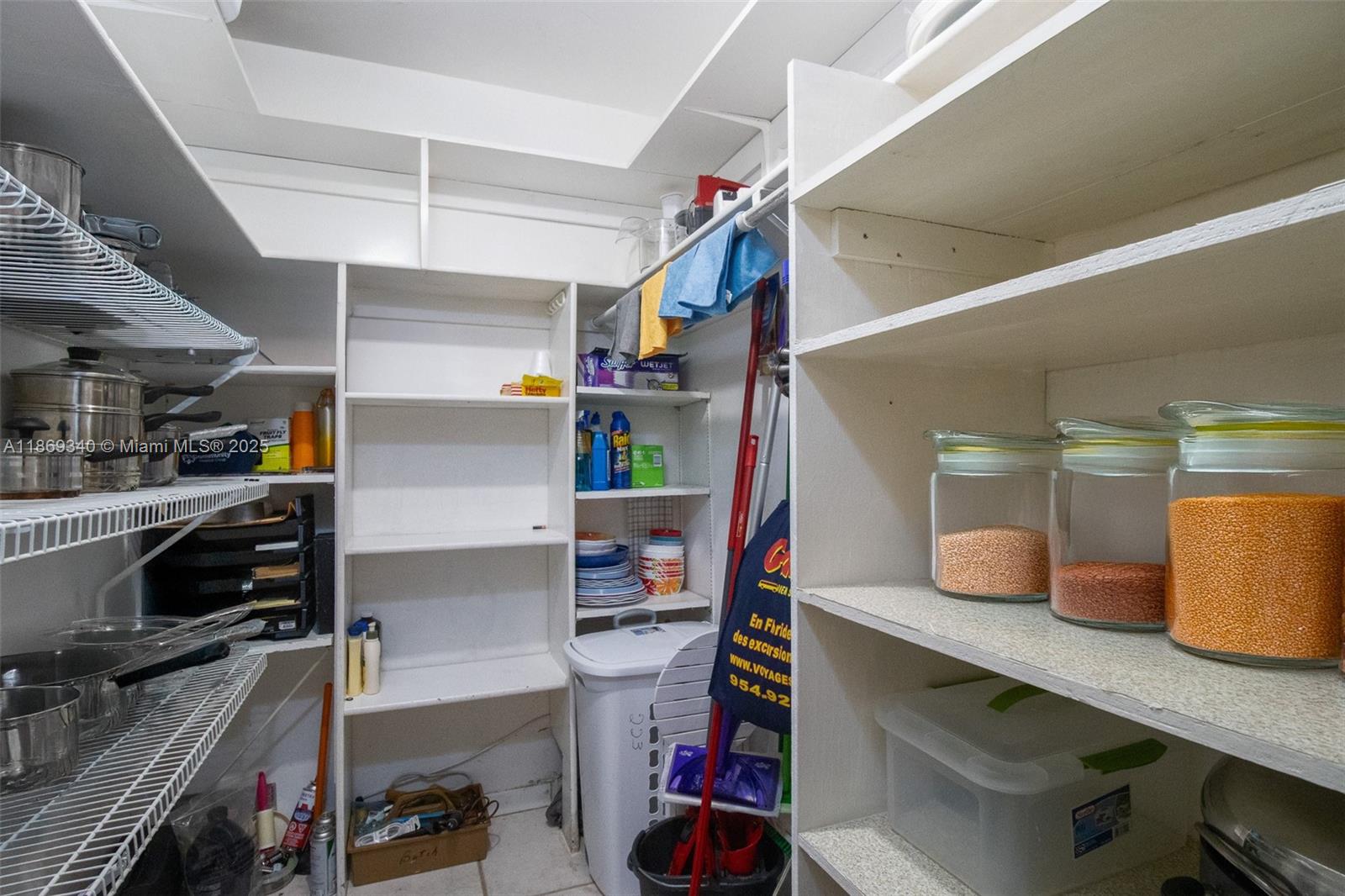 STAR PARADISE CONDO - Residential