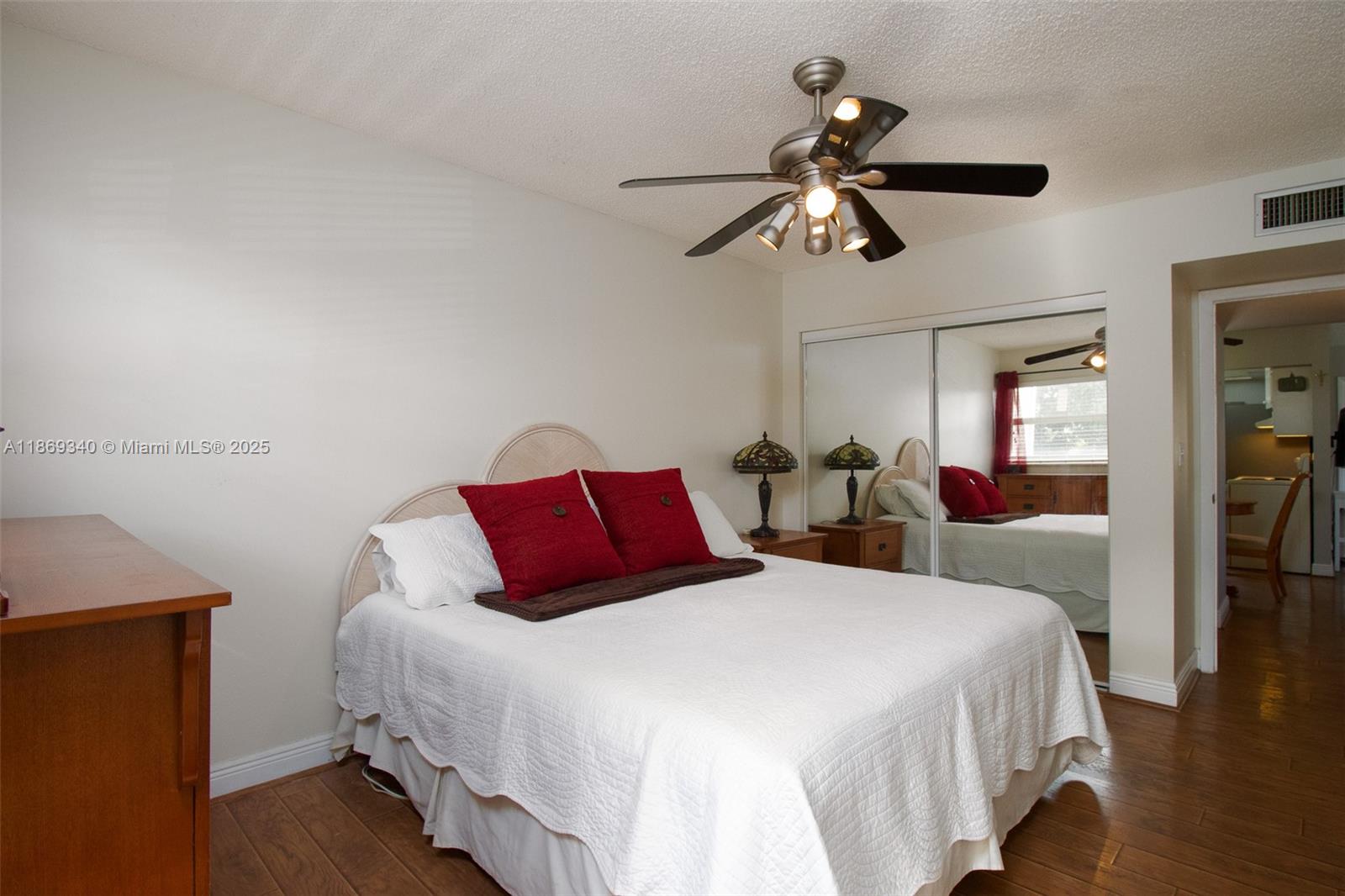 STAR PARADISE CONDO - Residential