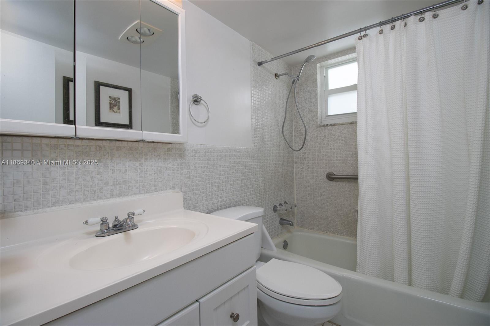 STAR PARADISE CONDO - Residential