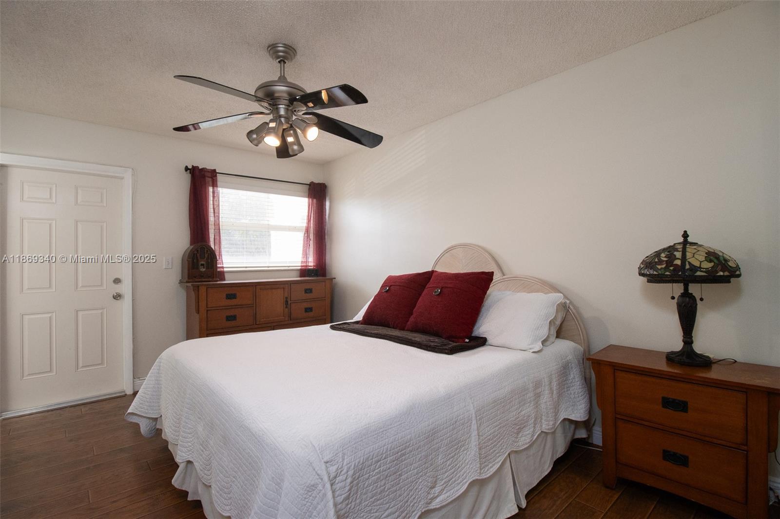 STAR PARADISE CONDO - Residential