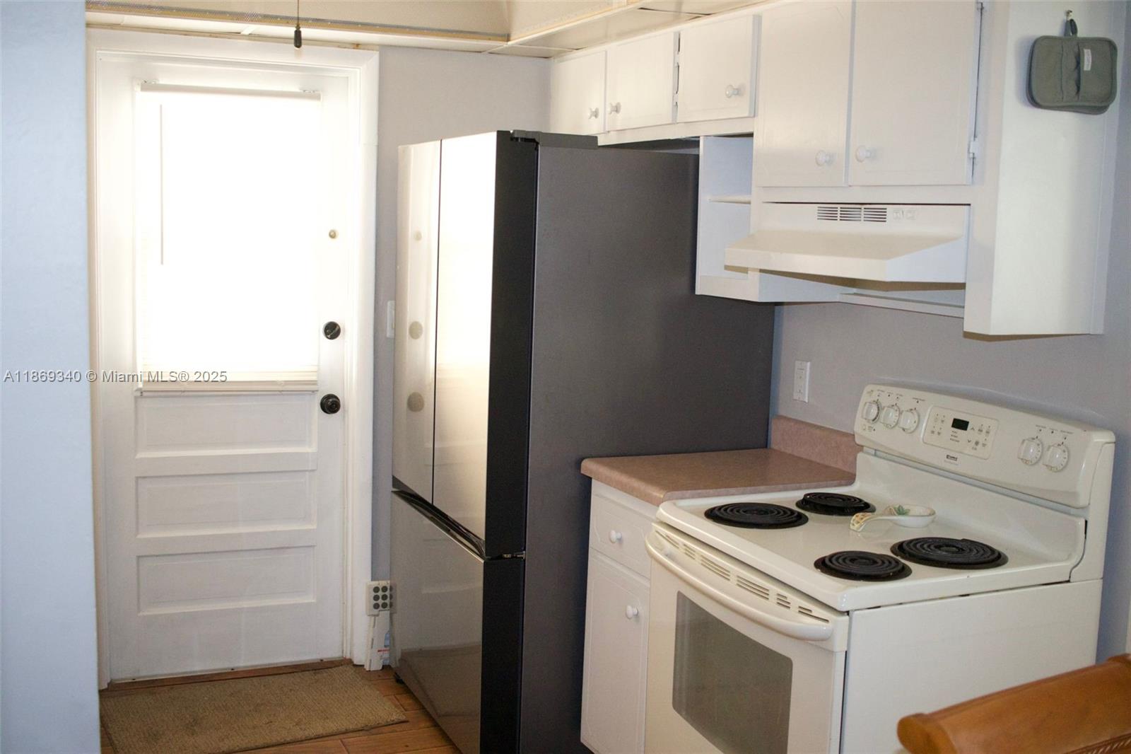 415 NE 2nd St 223