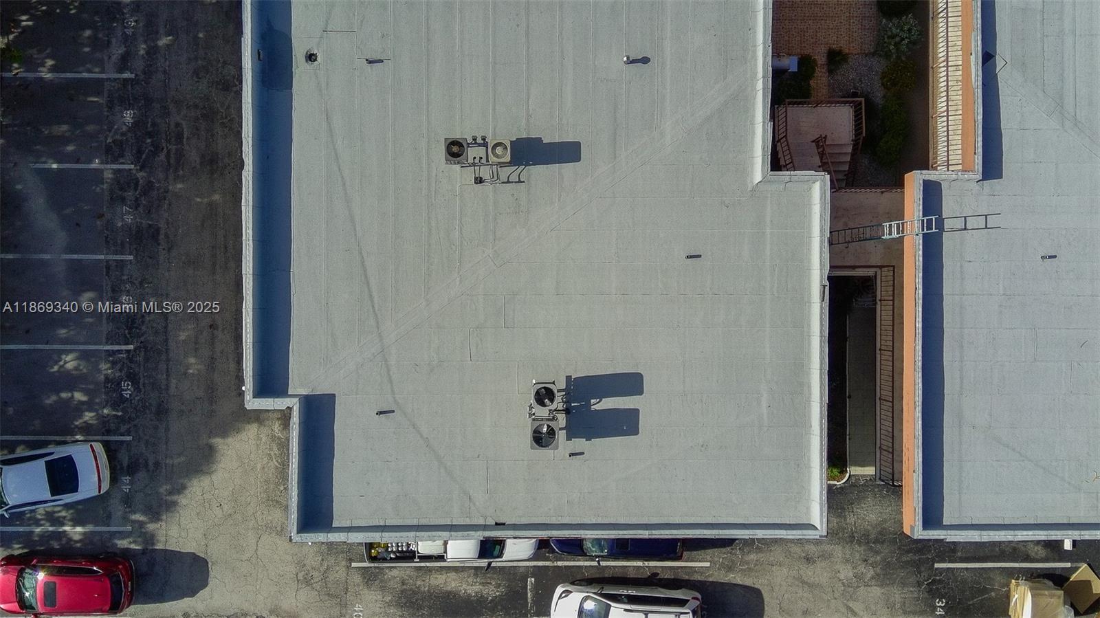 STAR PARADISE CONDO - Residential