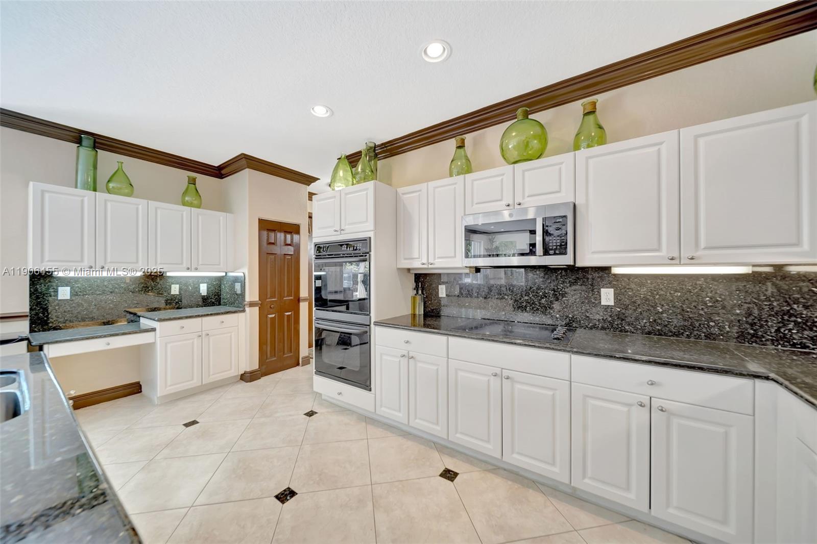 SILVER SHORES (PARCELS A - Residential