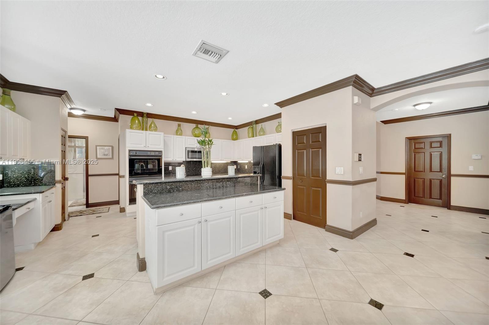 SILVER SHORES (PARCELS A - Residential