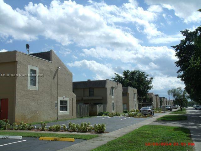 Rental Property at 2414 Nw 52nd Ave 2414, Lauderhill, Miami-Dade County, Florida - Bedrooms: 2 
Bathrooms: 2  - $1,850 MO.