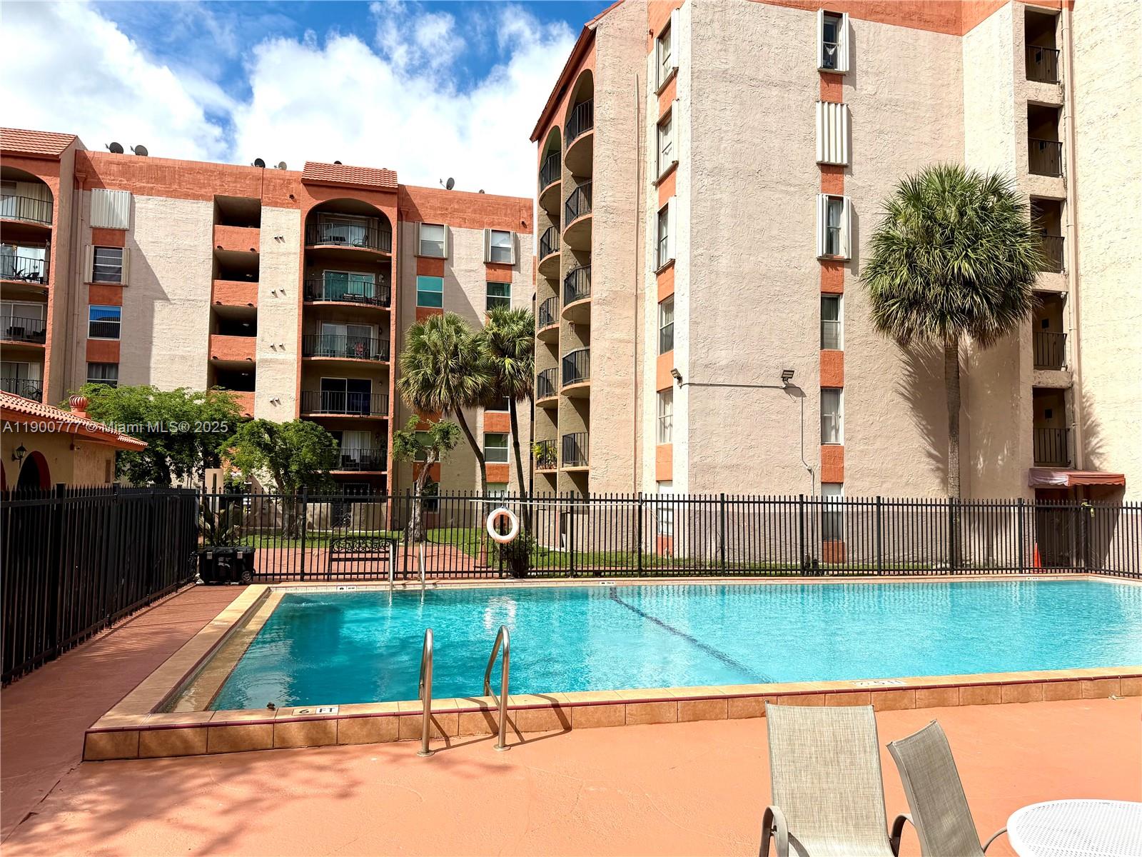 EL CID CONDO - Residential