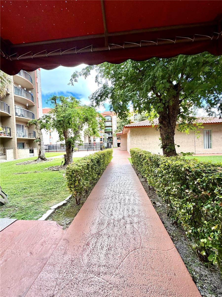 EL CID CONDO - Residential