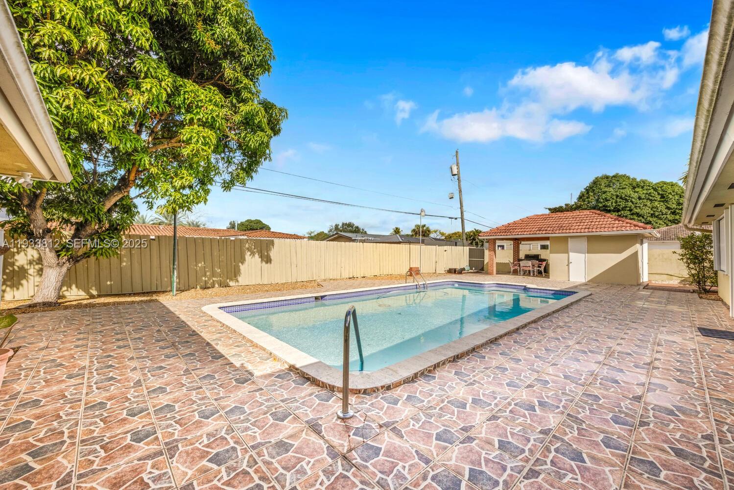 ULELAH REV PLAT - Residential