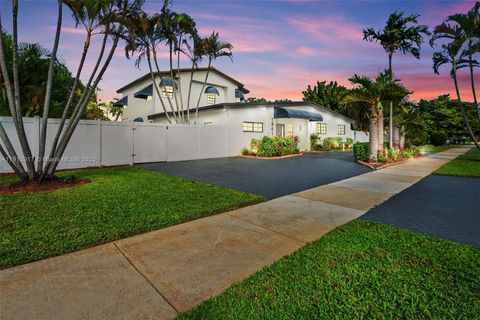 1841 NE 196th Ter Miami FL 33179