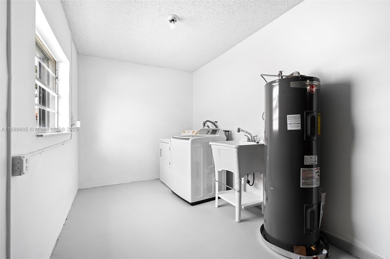 PALM AIRE VILLAGE 3RD SEC - Residential