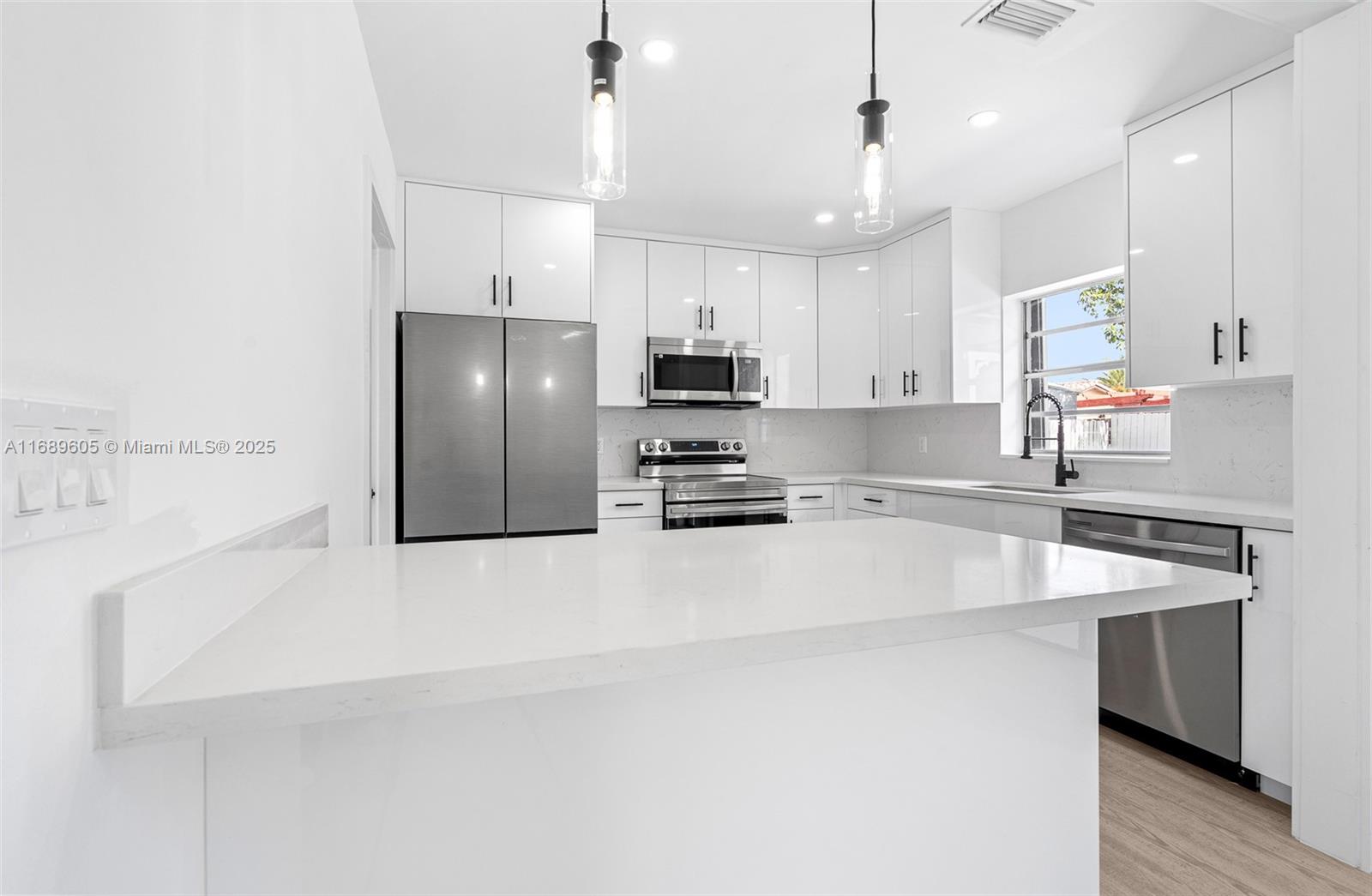 PALM AIRE VILLAGE 3RD SEC - Residential