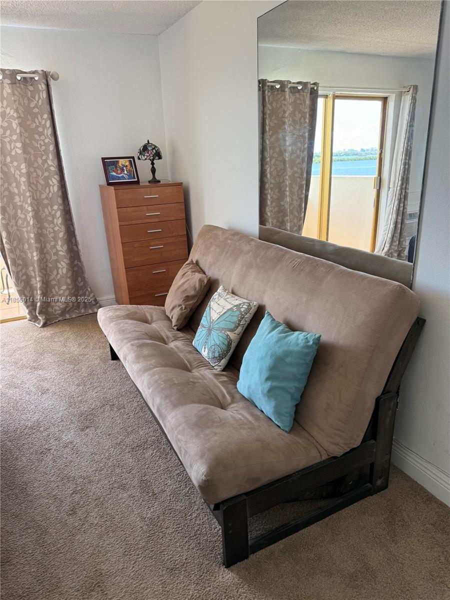 BAYSHORE YACHT & TENNIS C - Residential