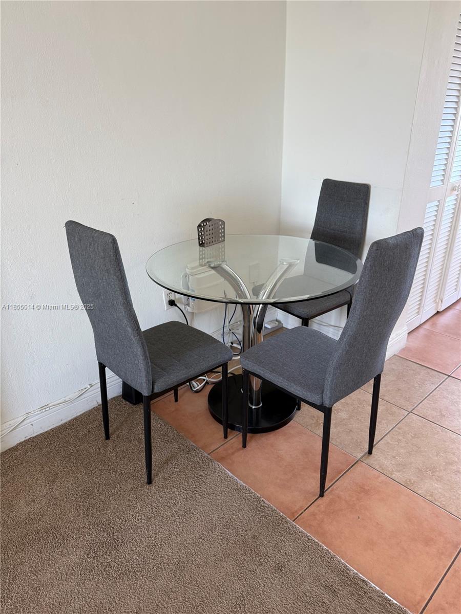 BAYSHORE YACHT & TENNIS C - Residential