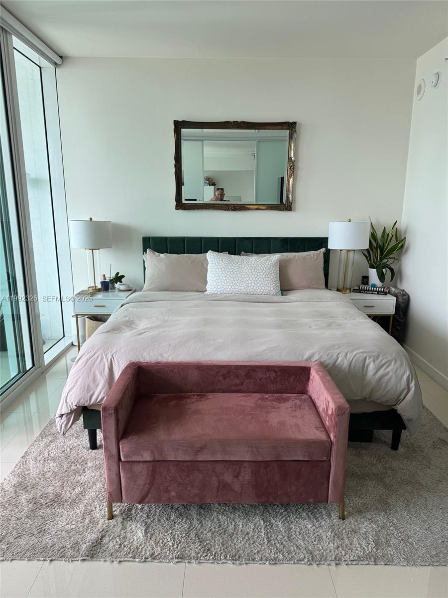 1040 Biscayne Blvd 2605