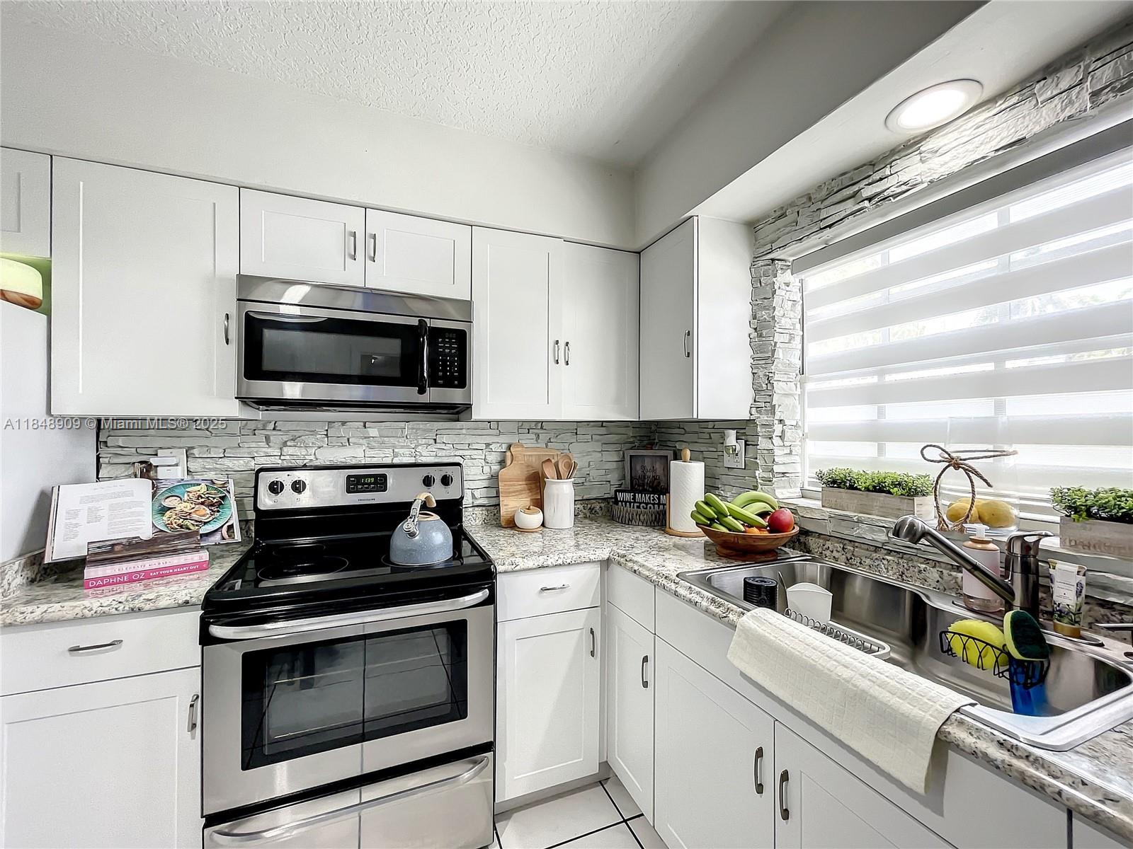 PINE LAKE SEC 1 - Residential