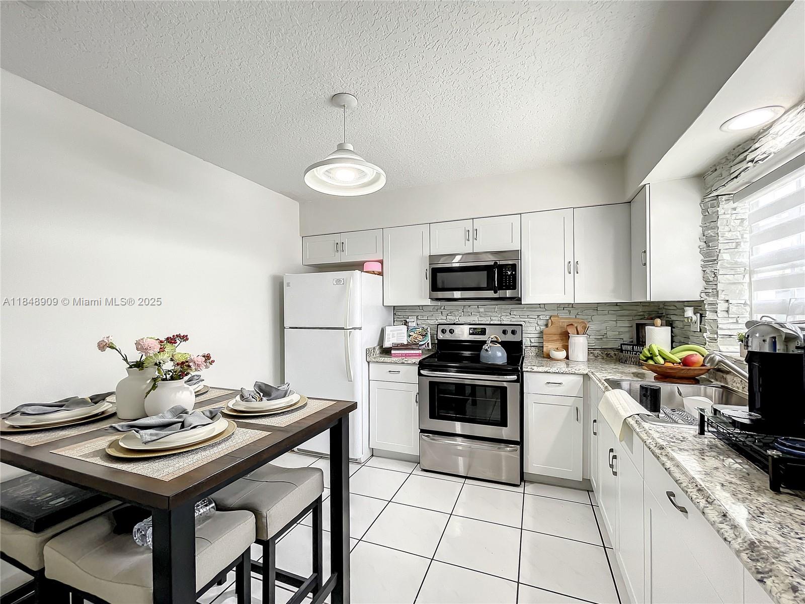 PINE LAKE SEC 1 - Residential