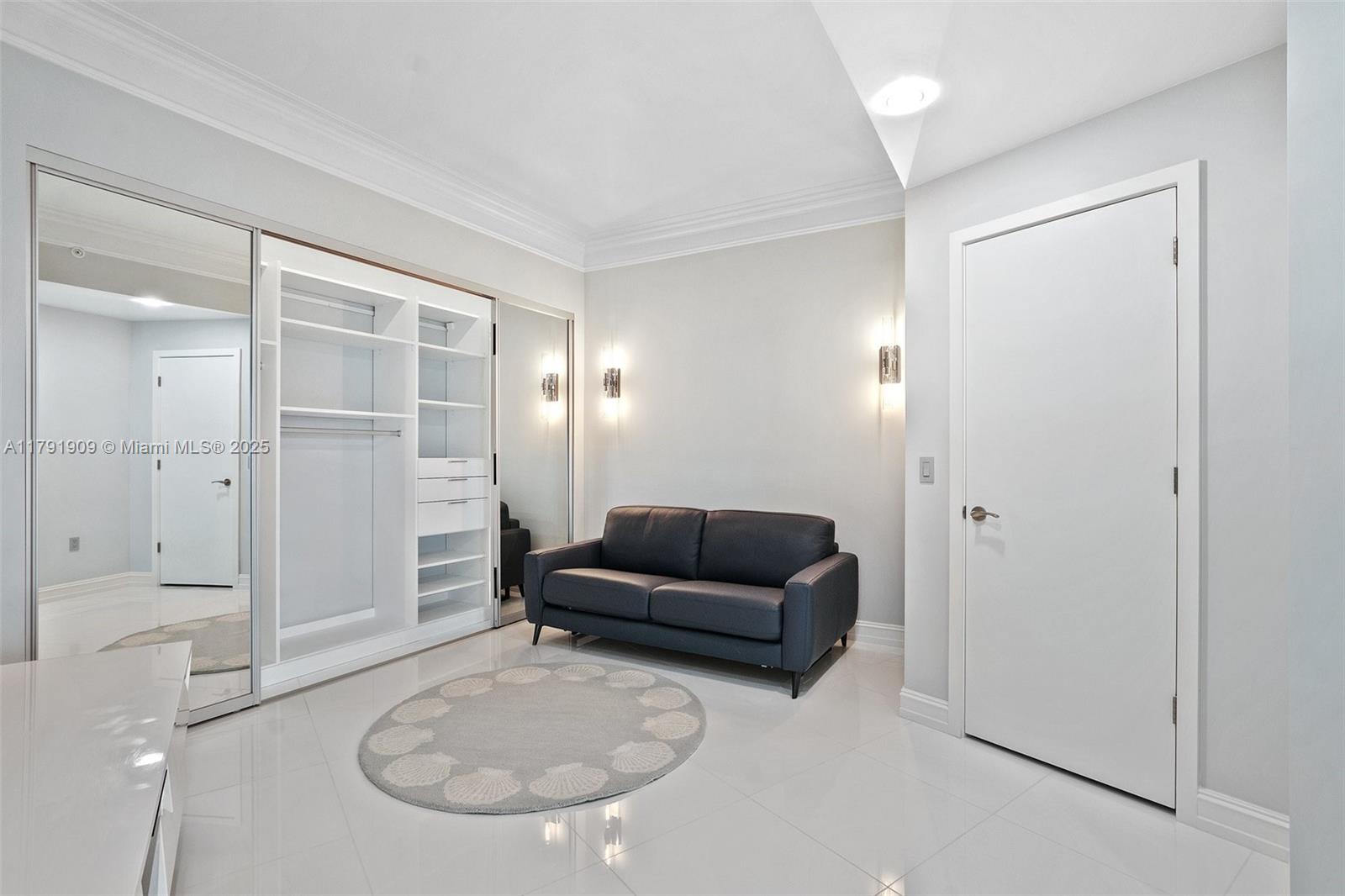 851 NE 1st Ave 3111