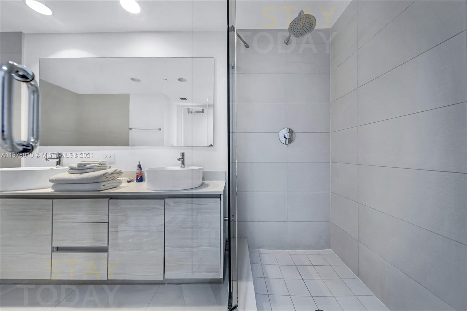 BEACHWALK CONDOMINIUM - Residential Lease