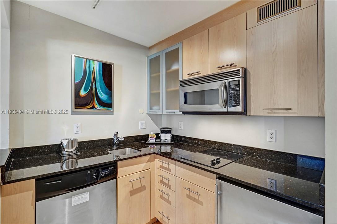 2670 E Sunrise Blvd 521