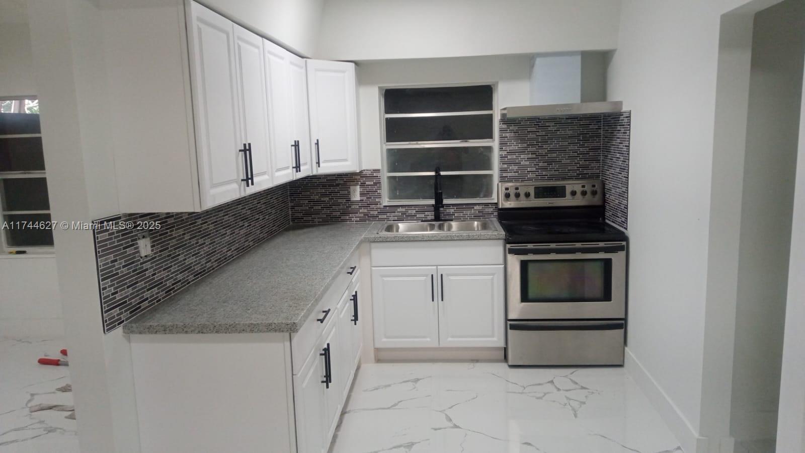 Property for Sale at 15660 Nw 41st Ave, Miami Gardens, Broward County, Florida - Bedrooms: 3 
Bathrooms: 3  - $549,000