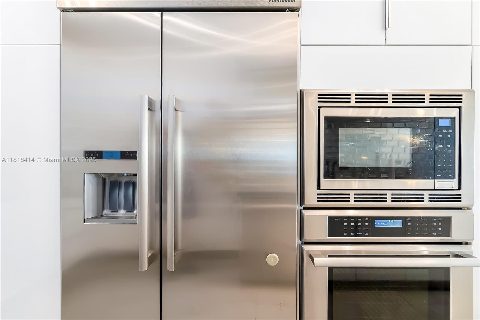 BEACH CLUB THREE CONDO - Residential