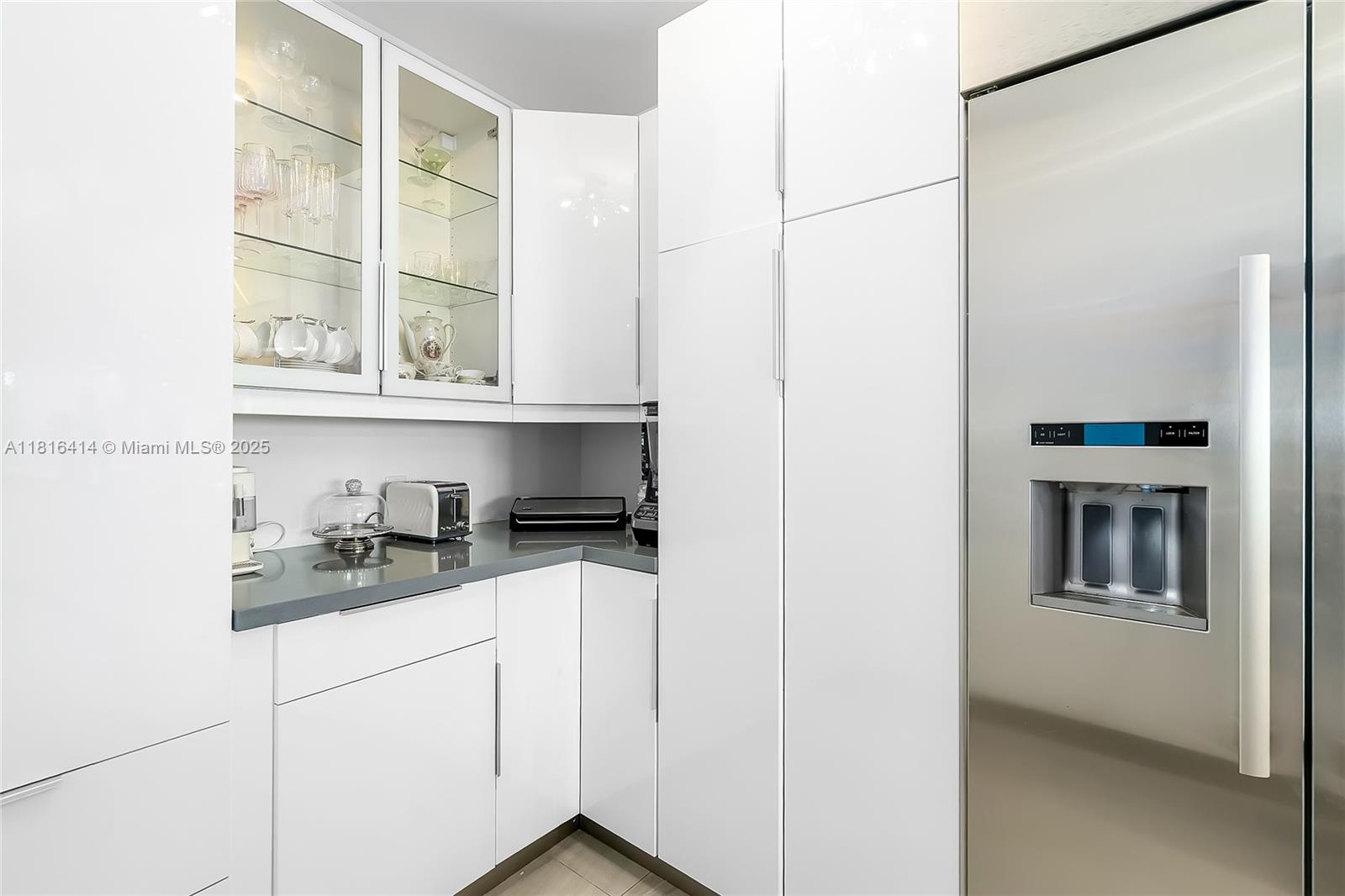 BEACH CLUB THREE CONDO - Residential