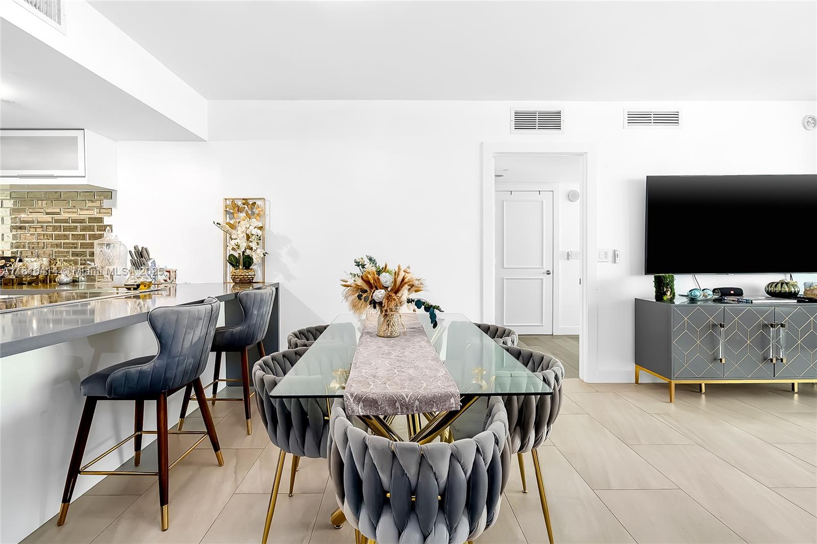 1800 S Ocean Dr 2208