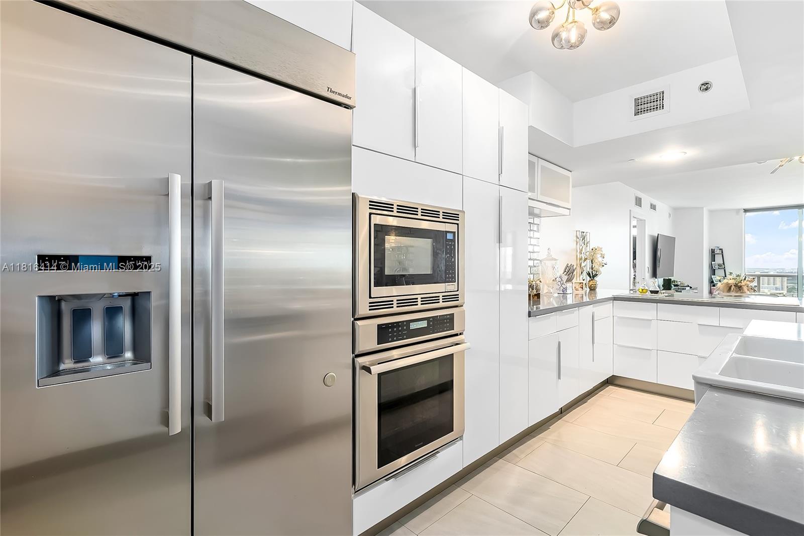 BEACH CLUB THREE CONDO - Residential