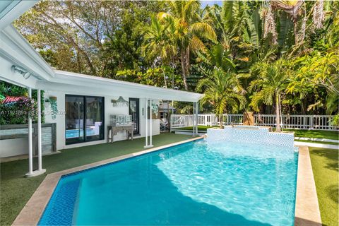 301 NE 115th St Miami FL 33161