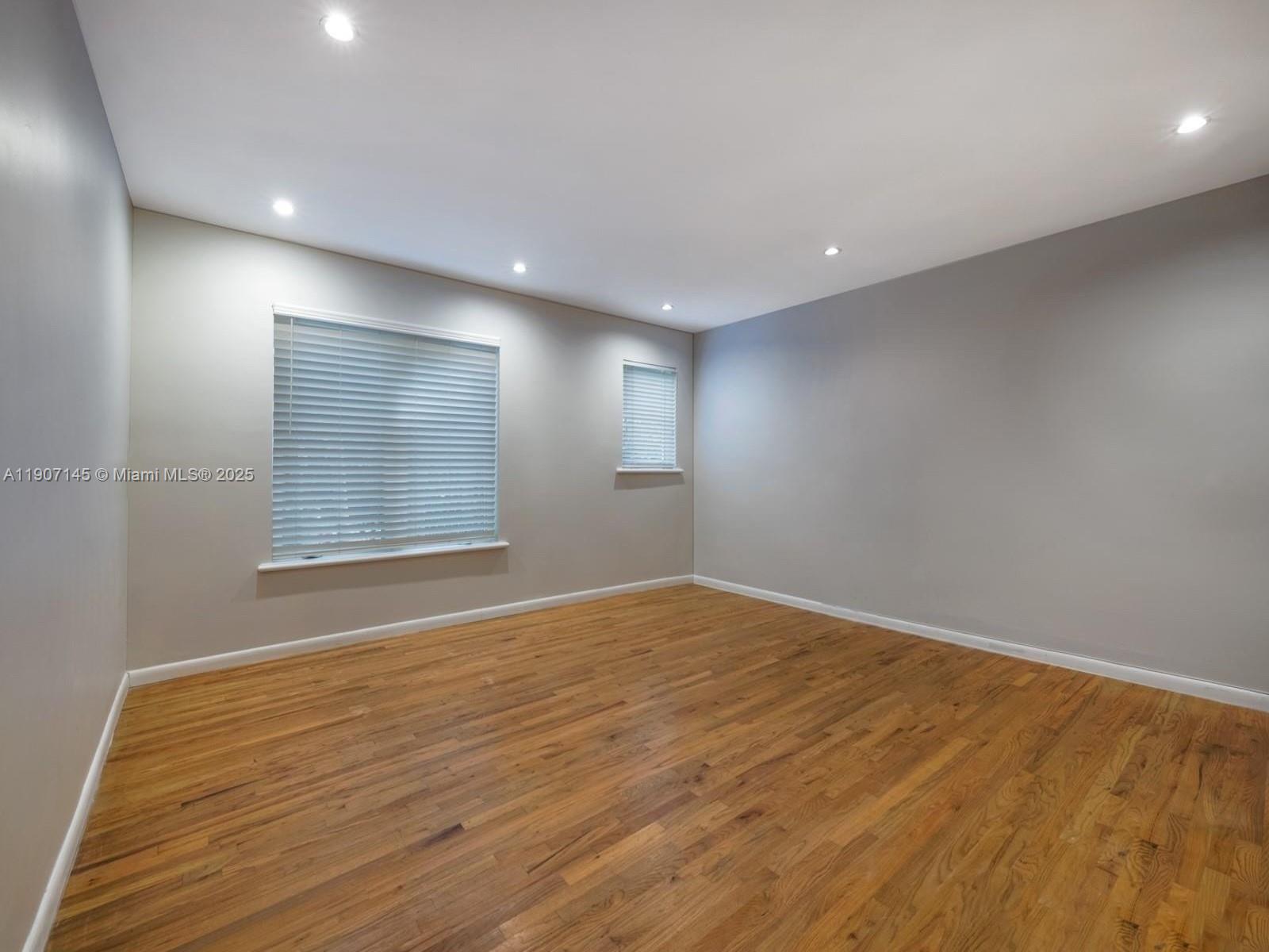 THE COCONUT OF SOUTH BEAC - Residential Lease