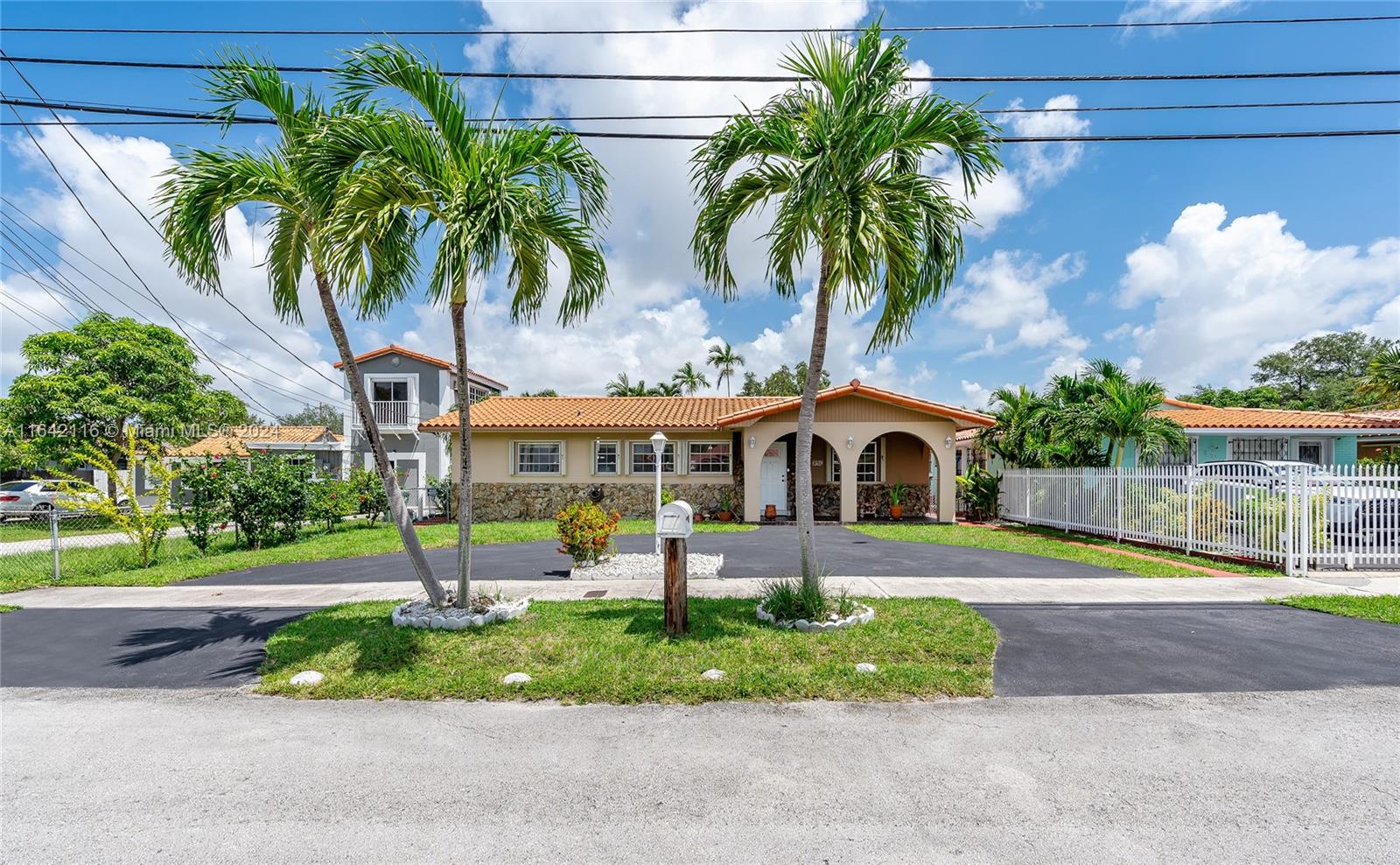 Property for Sale at 6751 Sw 13th Ter, Miami, Broward County, Florida - Bedrooms: 3 
Bathrooms: 2  - $750,000