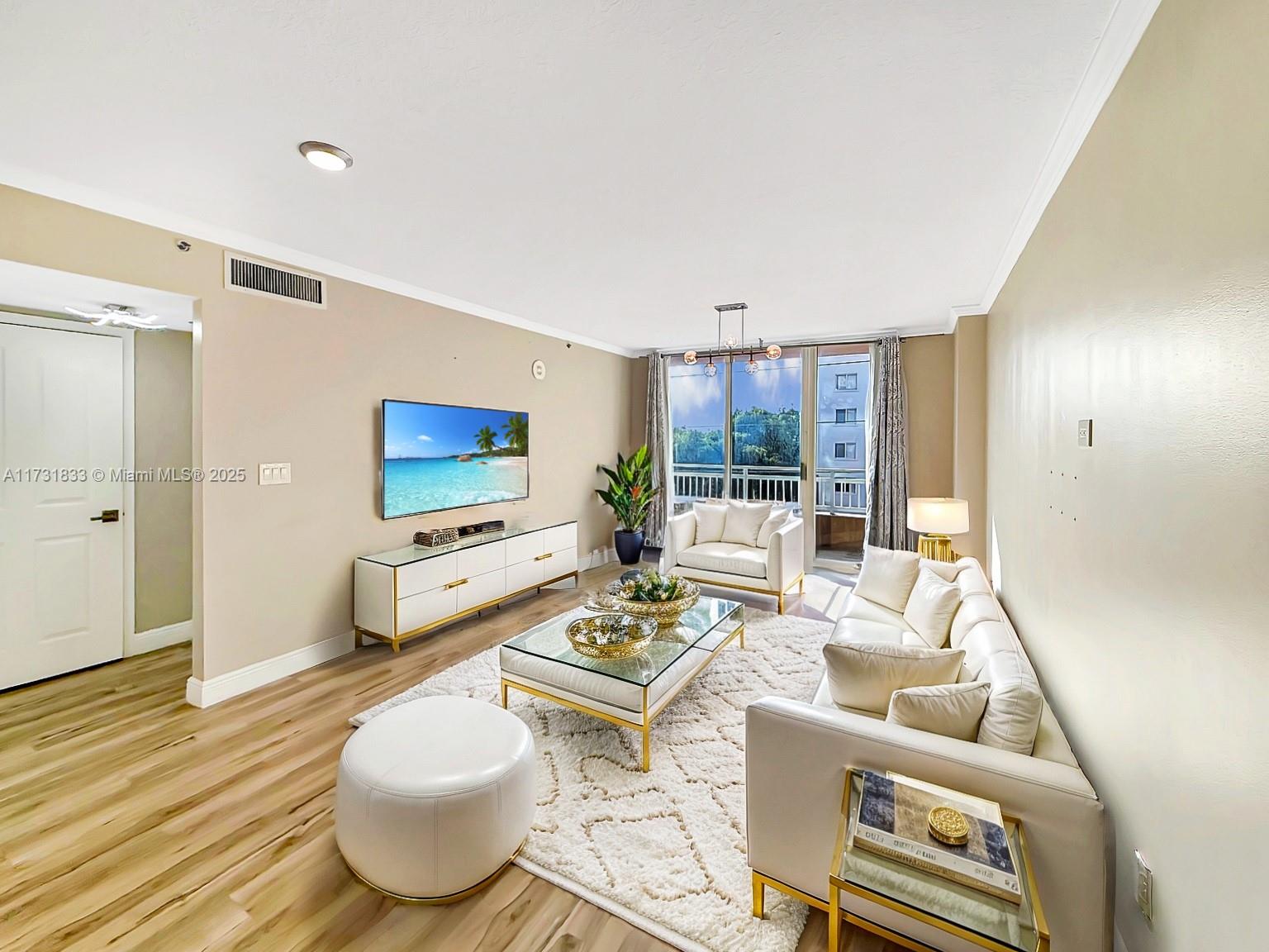 2665 Sw 37th Ave 408, Miami, Broward County, Florida - 1 Bedrooms  
1 Bathrooms - 