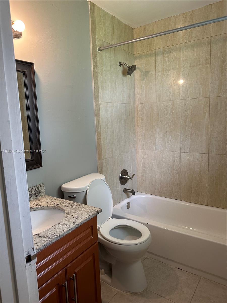 WESTWOOD COMMUNITY 6 - Residential Lease