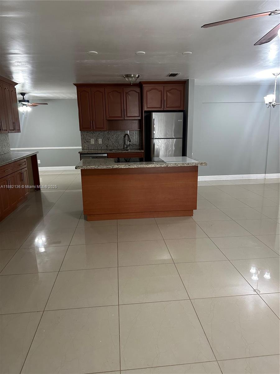 WESTWOOD COMMUNITY 6 - Residential Lease