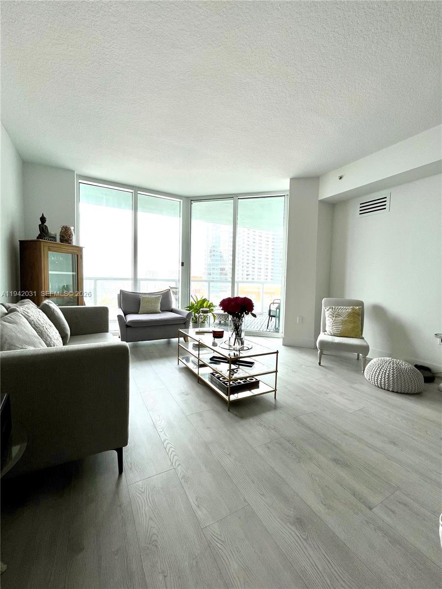 1900 N Bayshore Dr 1714