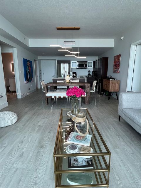 1900 N Bayshore Dr 1714 Miami FL 33132