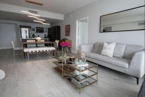 1900 N Bayshore Dr 1714 Miami FL 33132